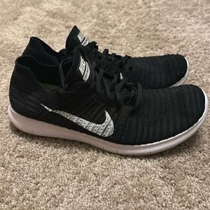 Nike Free Run Flyknit Size 11.5
